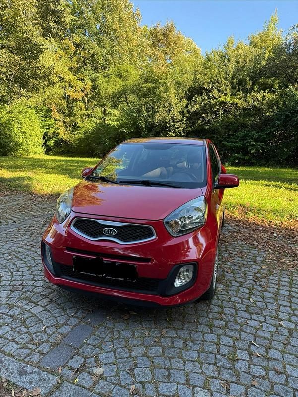 Rot Gebraucht 2012 Kia Picanto Edition 7 Kleinwagen | 2.800 € (Etwas zu teuer) - Bild 1/4