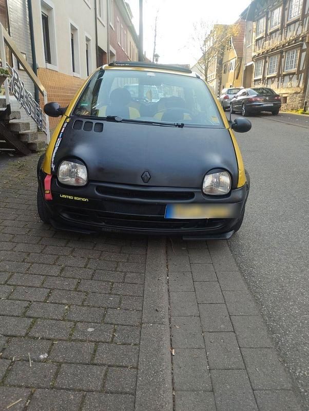 Gelb Gebraucht 1997 Renault Twingo Kleinwagen | 1.150 € - Bild 1/4