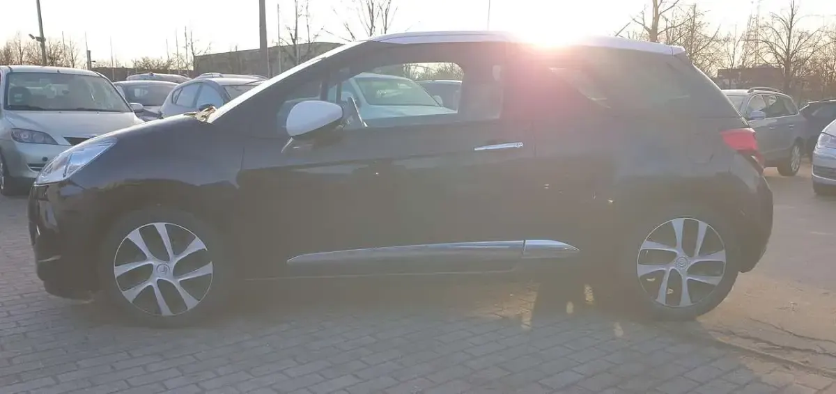 Gebraucht Citroën DS3 So Chic 82 PS (60 kW) 2015 Lackierung schwarz perle Kleinwagen