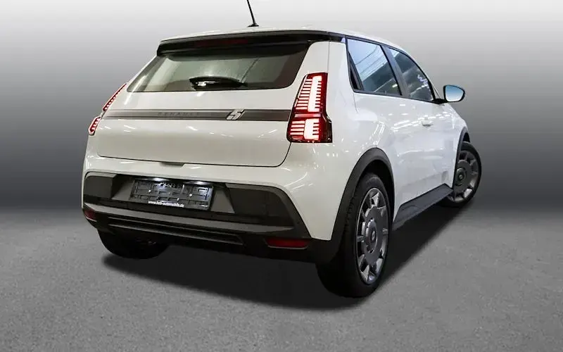 Usado Renault R5 Evolution 89 kW (122 HP) 2025 Branco Citadino