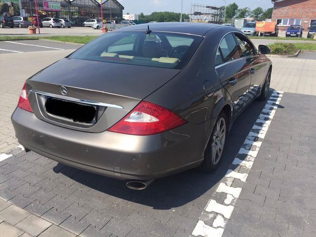 Gebraucht Mercedes CLS320 305 PS (224 kW) 2006 Gold metallic Coupé