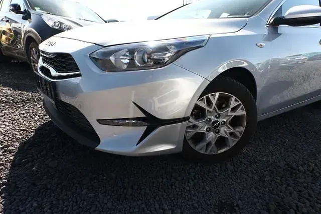 Gebraucht Kia Ceed Sportswagon Vision 120 PS (88 kW) 2024 Lunarsilber metallic lunarsilber metallic Kombi