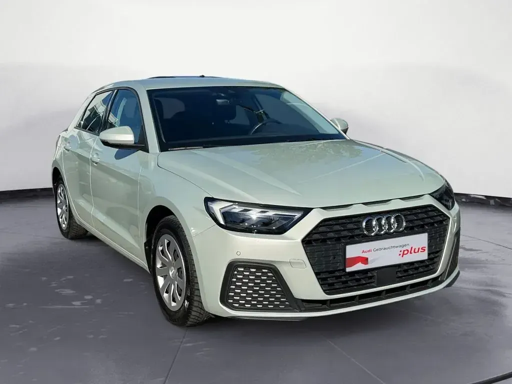 Gebraucht Audi A1 Sportback Ambiente 95 PS (69 kW) 2024 Tausilber (metallic) Kleinwagen