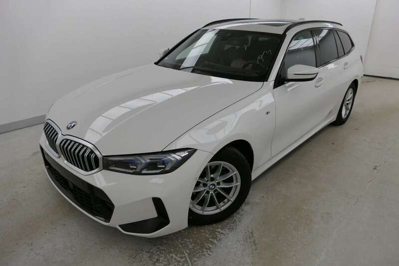 Alpinweiss Gebraucht 2024 BMW 318 M Sport Kombi | 38.480 € (Fairer Preis) - Bild 1/4