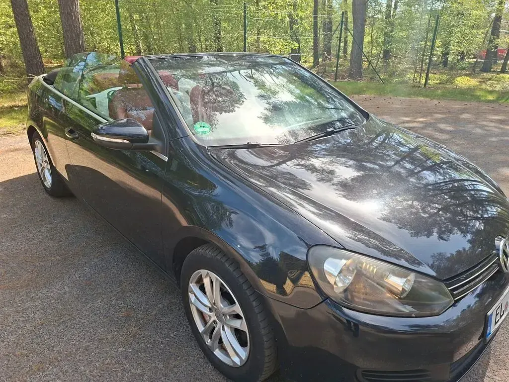 Second-hand VW Golf Cabriolet 122 CP (89 kW) 2012 Negru Cabrio