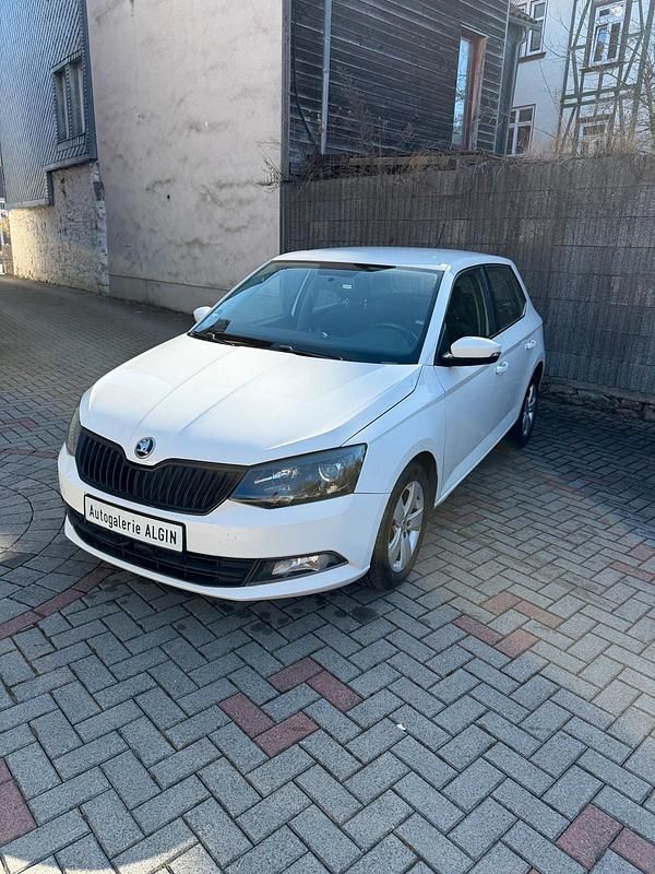 Gebraucht Skoda Fabia Ambition 75 PS (55 kW) 2017 Weiß Limousine