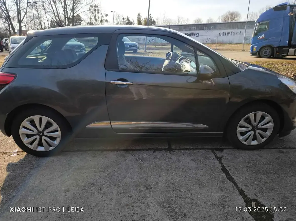 Gebraucht Citroën C3 PureTech 82 PS (60 kW) 2013 Grau Limousine