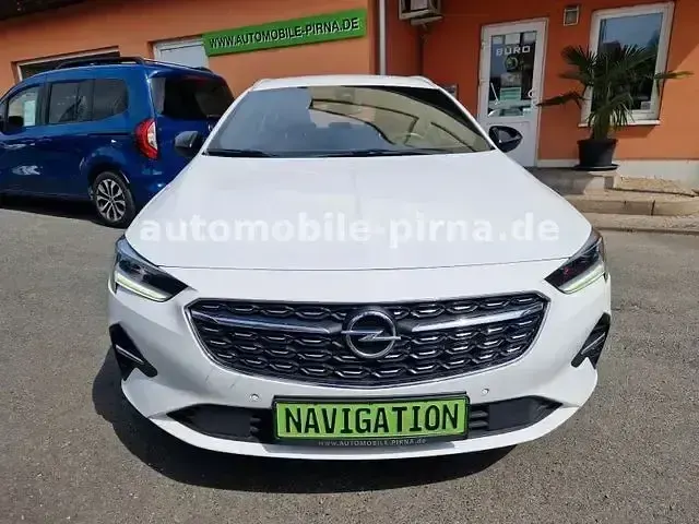 Gebraucht Opel Insignia Elegance 174 PS (127 kW) 2023 Weiß Kombi