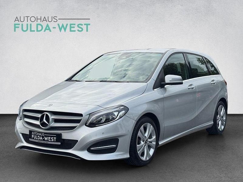 Polarsilber metallic Gebraucht 2018 Mercedes B200 Van / Kleinbus | 19.440 € (Etwas zu teuer) - Bild 1/4