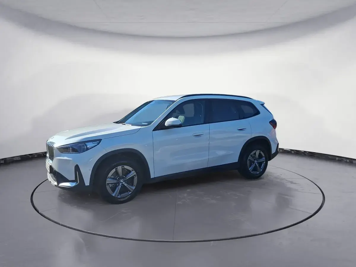 Używany BMW X1 156 KM (114 kW) 2025 Biały SUV