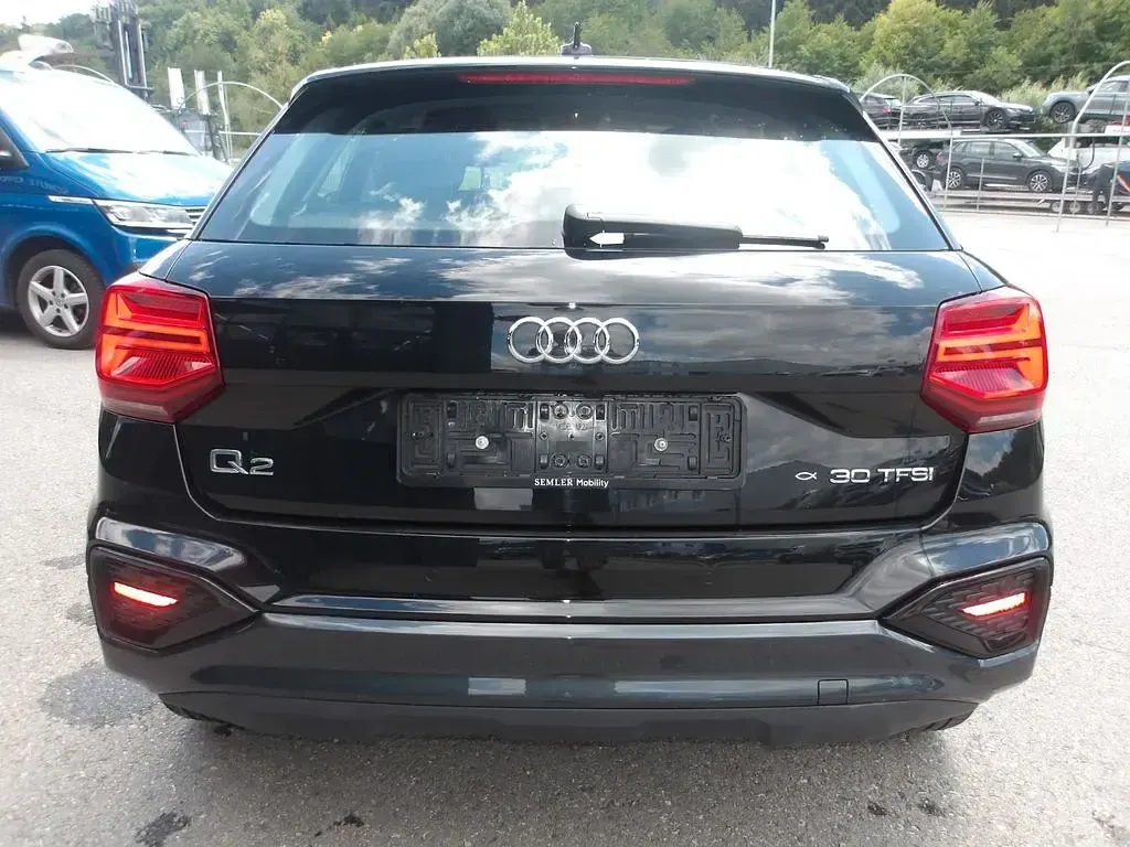 Gebraucht Audi Q2 110 PS (80 kW) 2023 Schwarz SUV