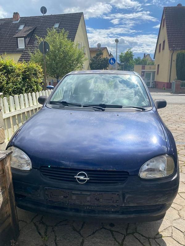 Blau Gebraucht 1998 Opel Corsa Limousine | 500 € (Guter Preis) - Bild 1/4