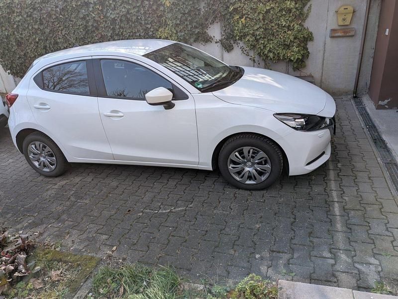 Gebraucht Mazda 2 75 PS (55 kW) 2022 Weiß Kleinwagen