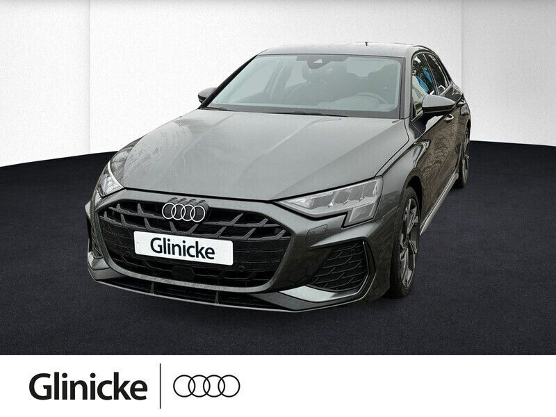 Grau Gebraucht 2025 Audi A3 Sportback S-Line Limousine | 34.990 € (Fairer Preis) - Bild 1/4