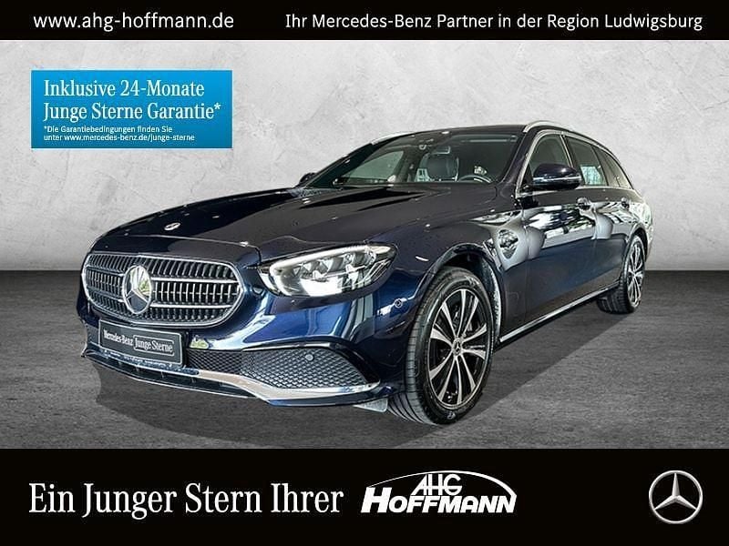 Blau Gebraucht 2022 Mercedes E300 Avantgarde Limousine | 36.520 € (Guter Preis) - Bild 1/4