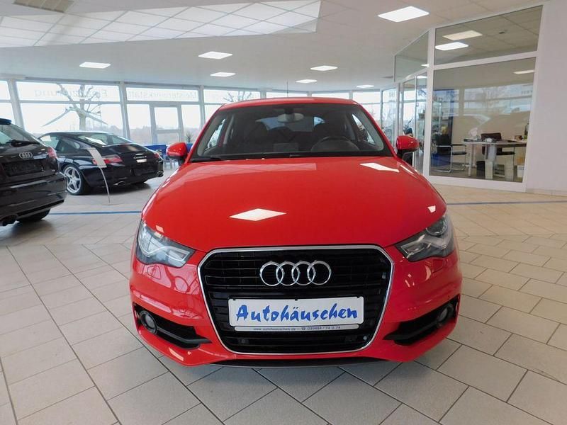 Gebraucht Audi A1 Ambition 122 PS (89 kW) 2010 Rot Kleinwagen