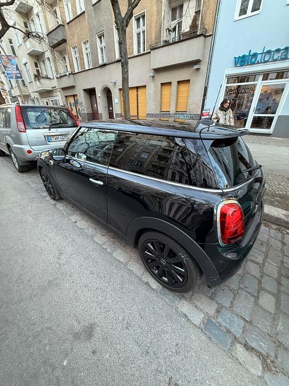Gebraucht Mini Cooper 185 PS (136 kW) 2019 Schwarz Kleinwagen