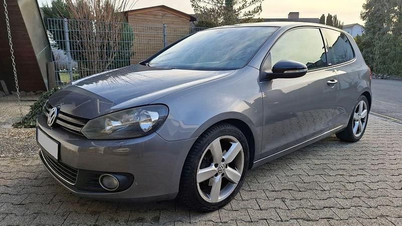 Grau Gebraucht 2012 VW Golf VII Style Coupé | 5.500 € (Guter Preis) - Bild 1/4