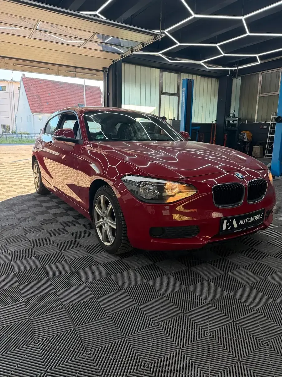 Gebraucht BMW 114 Comfort Edition 102 PS (75 kW) 2012 Rot Kleinwagen
