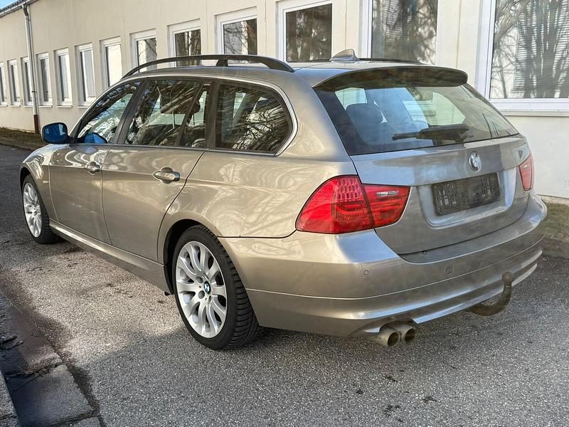 Gebraucht BMW 325 197 PS (144 kW) 2008 Braun Kombi