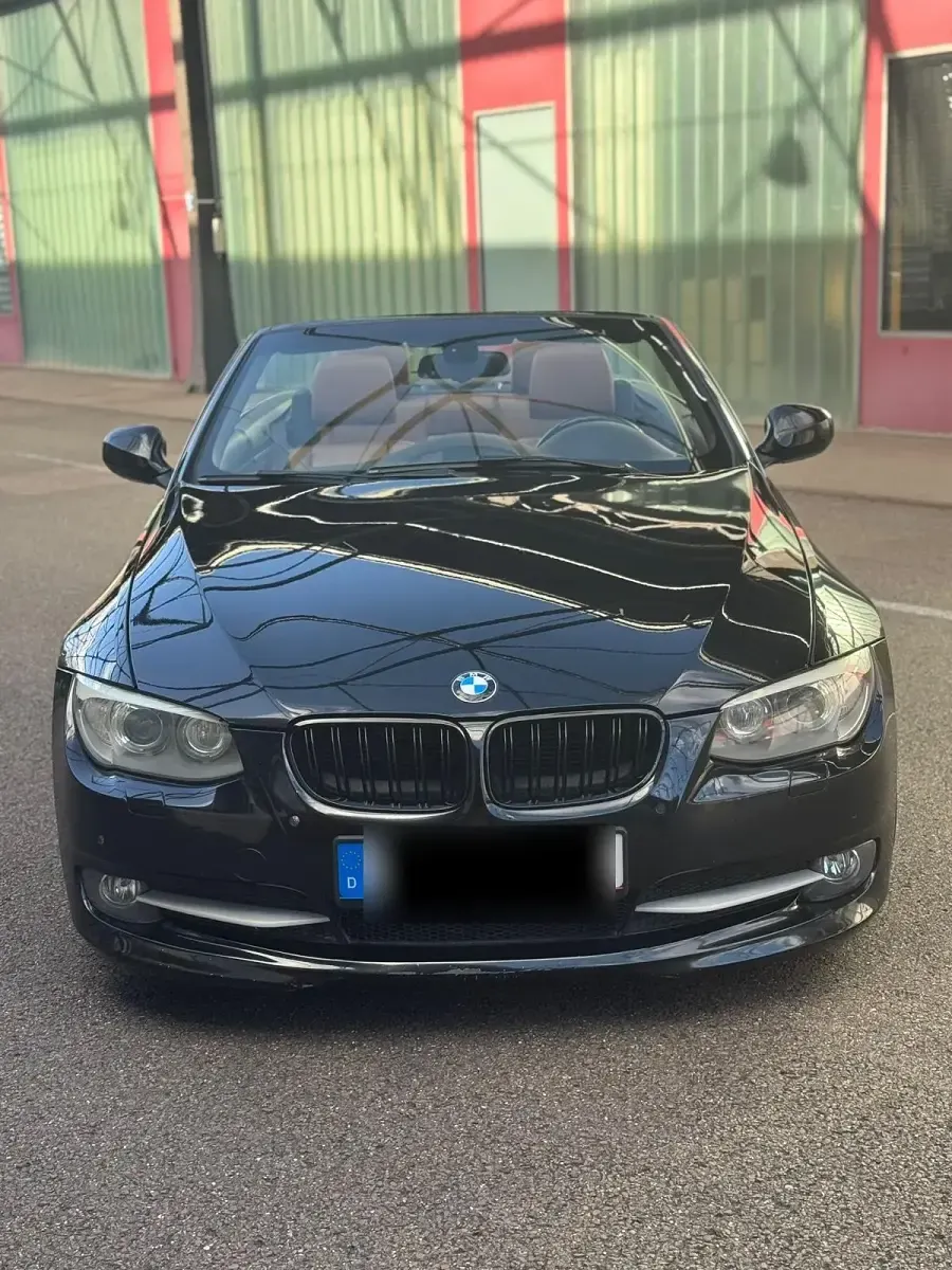 Gebraucht BMW 325 Cabriolet 218 PS (160 kW) 2010 Schwarz Cabrio