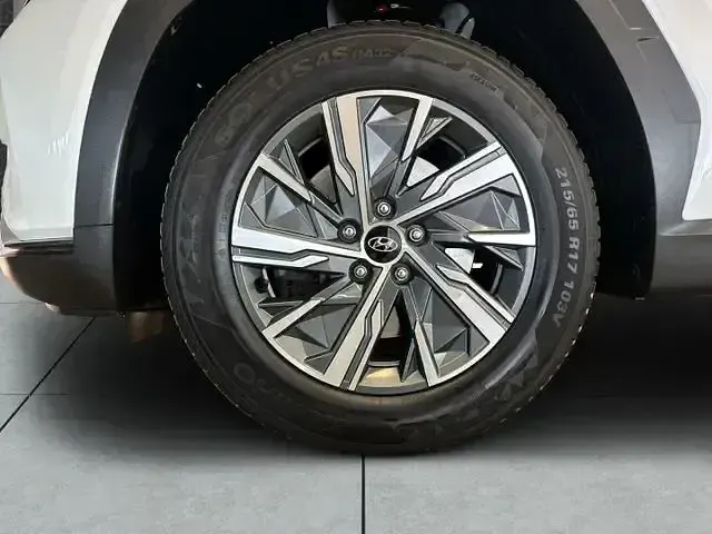 Gebraucht Hyundai Tucson Select 150 PS (110 kW) 2021 Weiß SUV