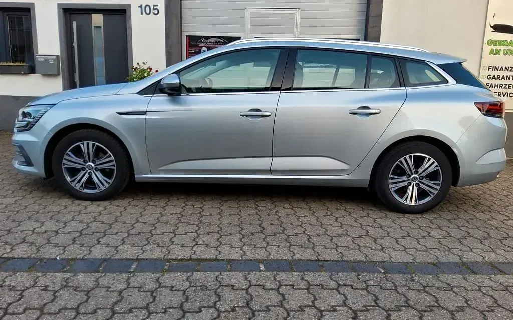 Gebraucht Renault Mégane IV Equilibre 116 PS (85 kW) 2023 Silber Limousine