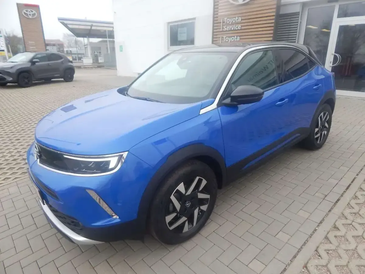 Gebraucht Opel Mokka Elegance 131 PS (96 kW) 2022 Perl blau/voltaik blau SUV