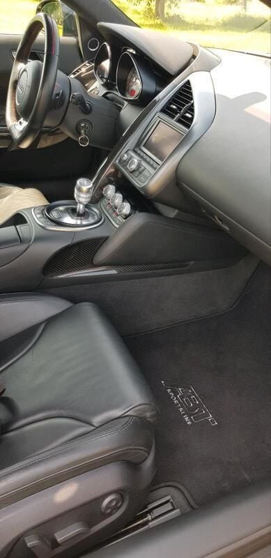 Schwarz Gebraucht 2009 Audi R8 Coupé Coupé | 85.000 € - Bild 1/4