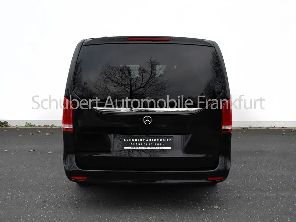 Gebraucht Mercedes V300 Avantgarde Edition 237 PS (174 kW) 2021 Schwarz Van / Kleinbus