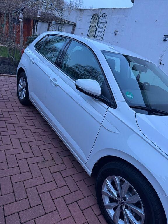 Gebraucht VW Polo Highline 95 PS (69 kW) 2019 Weiß Kleinwagen