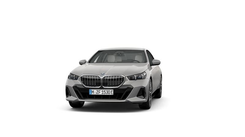 Gebraucht 2025 BMW 550e Comfort Edition Limousine | 79.845 € (Fairer Preis) - Bild 1/3