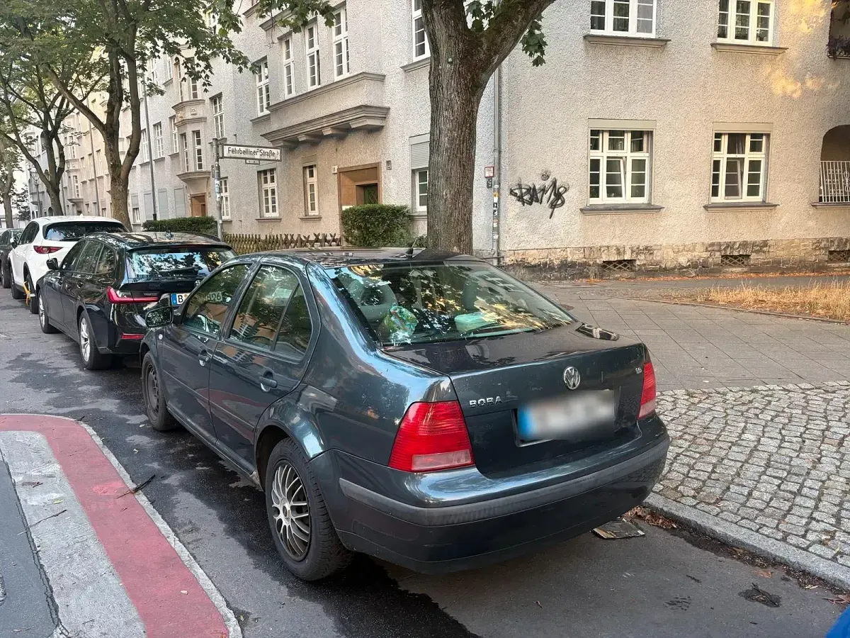 Gebraucht VW Bora 106 PS (77 kW) 2001 Grau Limousine
