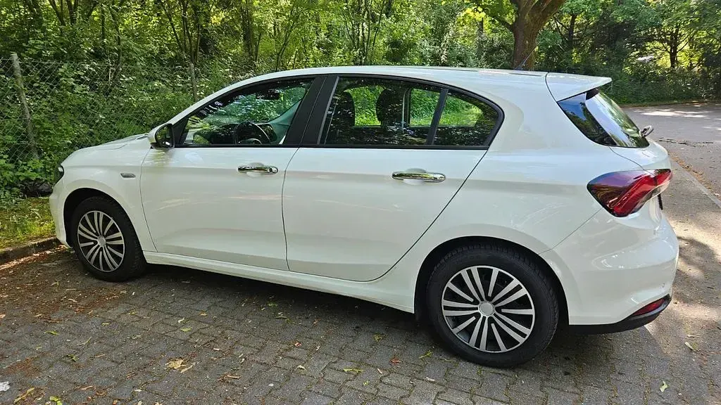 Gebraucht Fiat Tipo Pop 95 PS (69 kW) 2018 Weiß Limousine