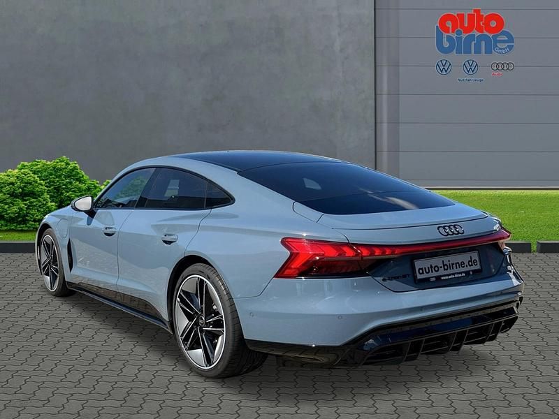 Gebraucht Audi e-tron GT quattro Sport 350 kW (476 PS) 2022 Kemoragrau metallic Limousine