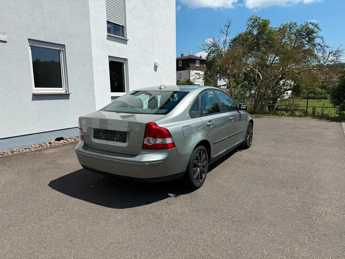 Gebraucht Volvo S40 140 PS (102 kW) 2006 Andere farben Limousine