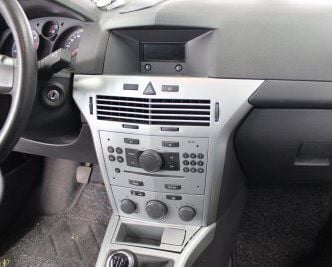 Gebraucht Opel Astra 143 PS (105 kW) 2007 Schwarz Limousine