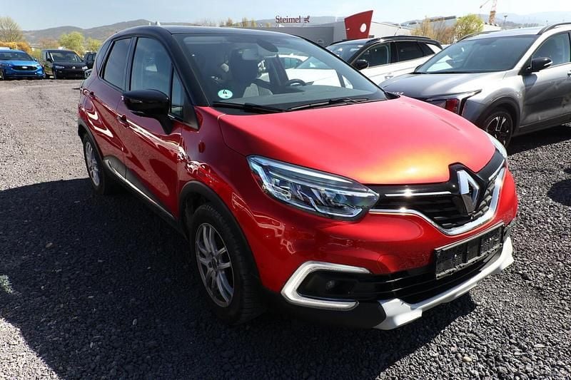 Gebraucht Renault Captur Intens 150 PS (110 kW) 2020 Rouge flamme metallic / schwarz SUV
