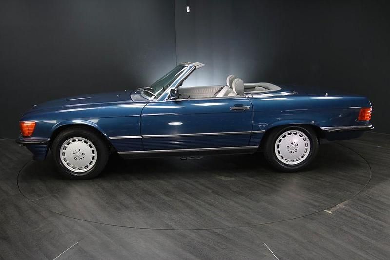 Gebraucht Mercedes SL300 188 PS (138 kW) 1986 Nautikblaumetallic 929 Cabrio