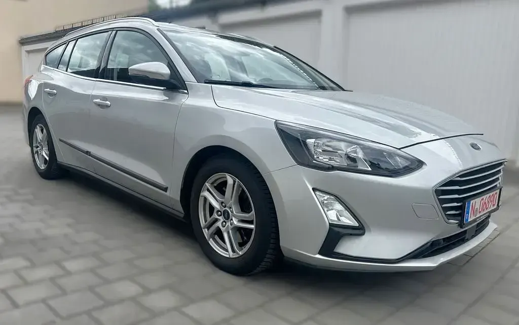 Używany Ford Focus Cool & Connect 120 KM (88 kW) 2020 Szary Kombi