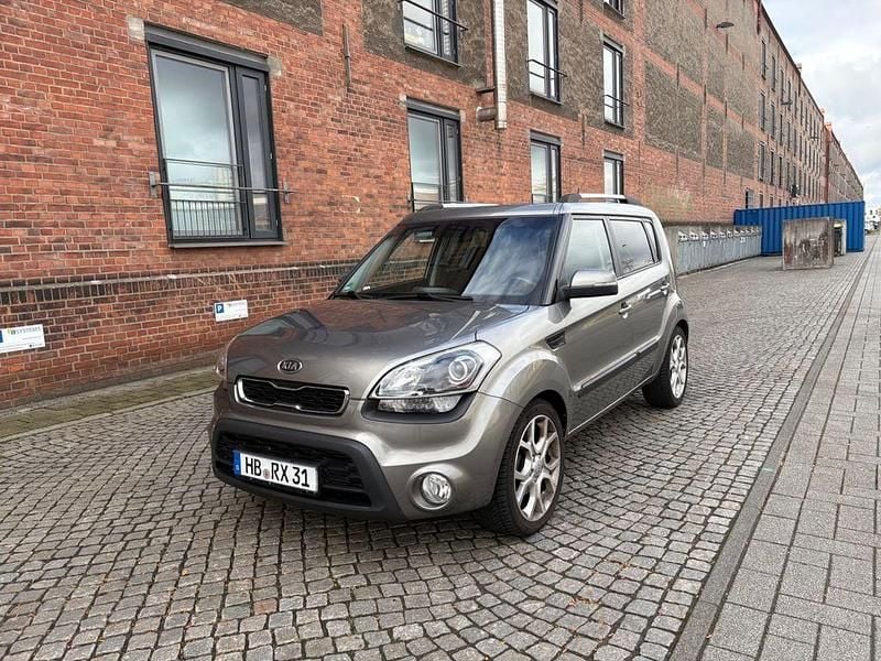 Grau Gebraucht 2012 Kia Soul Spirit SUV | 8.500 € (Fairer Preis) - Bild 1/4