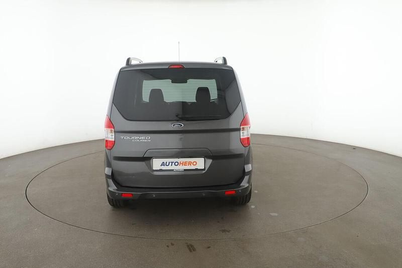 Gebraucht Ford Tourneo Courier Titanium 101 PS (74 kW) 2019 Grau Van / Kleinbus