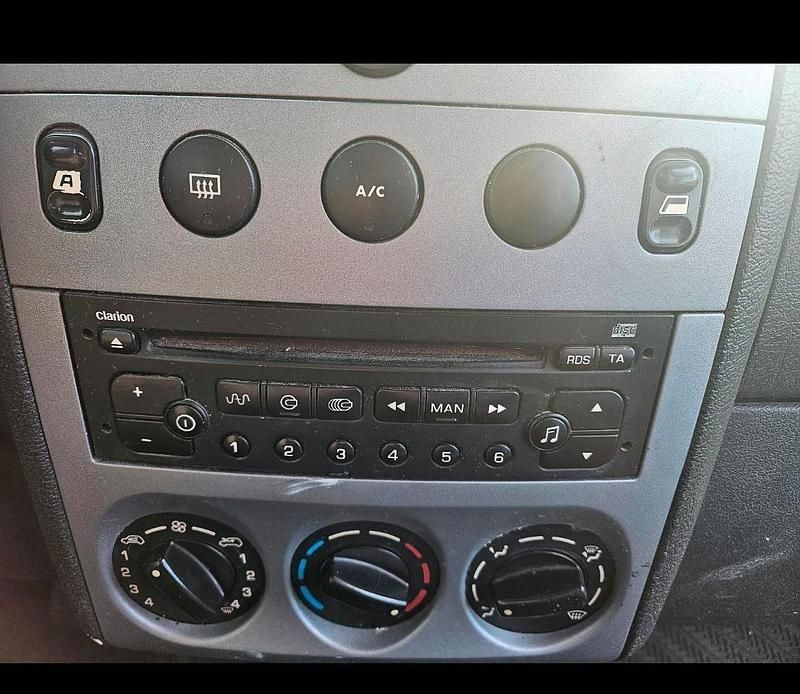 Gebraucht Citroën Berlingo 75 PS (55 kW) 2008 Weiß Van / Kleinbus