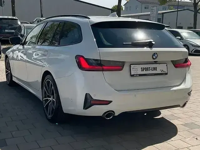 Gebraucht BMW 320 Sport Line 190 PS (139 kW) 2021 Weiß Kombi