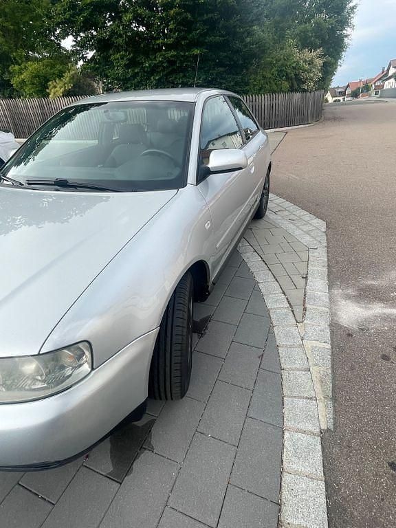 Gebraucht Audi A3 102 PS (75 kW) 2003 Silber Kleinwagen