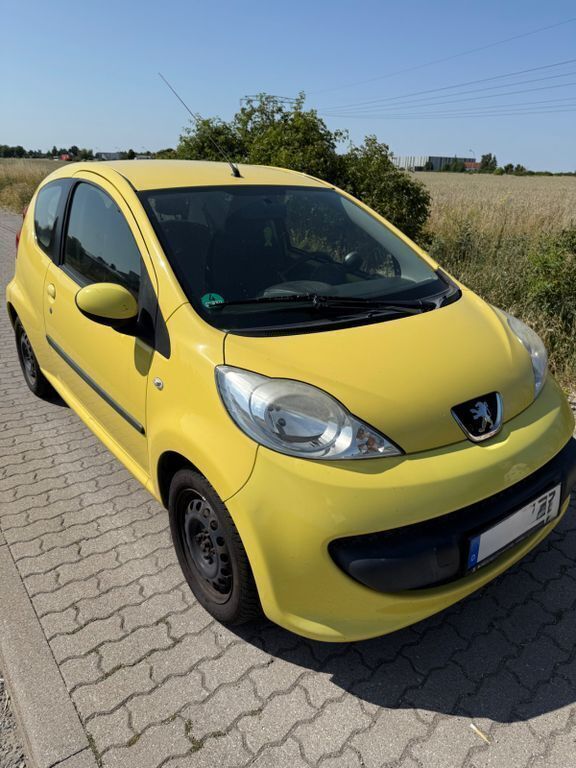 Gelb Gebraucht 2007 Peugeot 107 Filou Kleinwagen | 1.290 € (Superpreis) - Bild 1/4