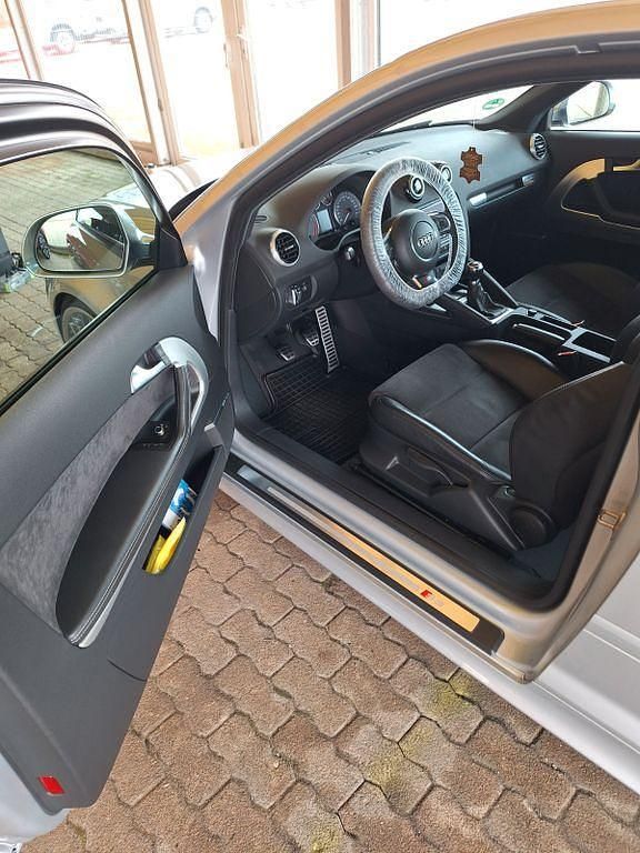 Gebraucht Audi S3 Sport 265 PS (194 kW) 2010 Silber Kleinwagen