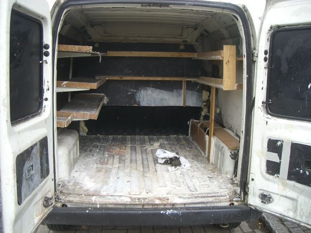 Gebraucht Ford Courier 75 PS (55 kW) 2001 Weiß Van / Kleinbus