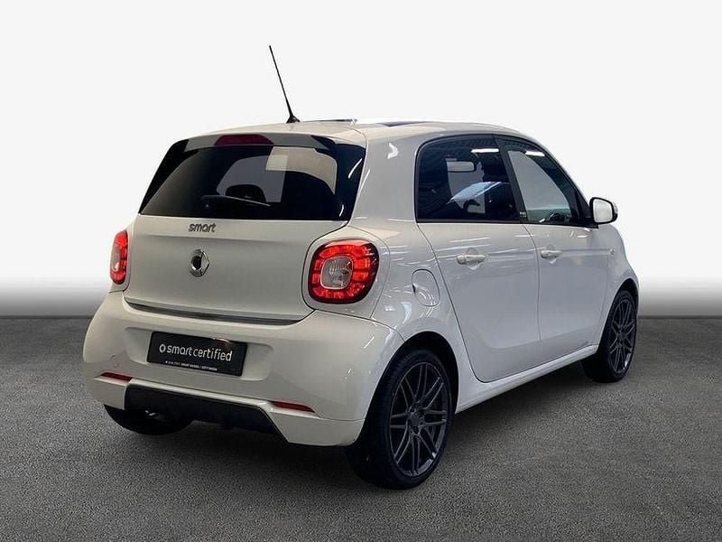 Second-hand Smart ForFour Brabus 71 CP (52 kW) 2019 Alb Hatchback