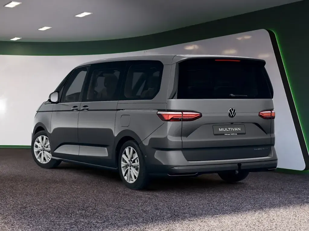 Gebraucht VW Multivan Life 177 PS (130 kW) 2026 Grau / indiumgrau Van / Kleinbus